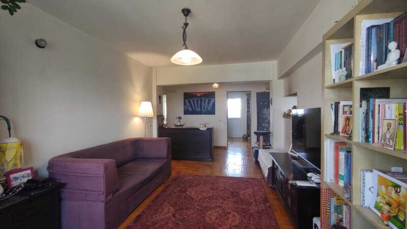 Basarabia - Stadionul National Vanzare 4 camere decomandat