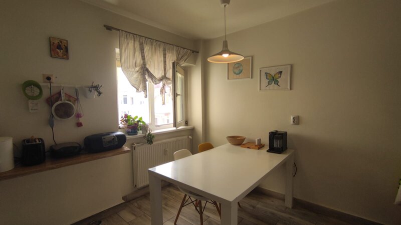 Basarabia - Stadionul National Vanzare 4 camere decomandat